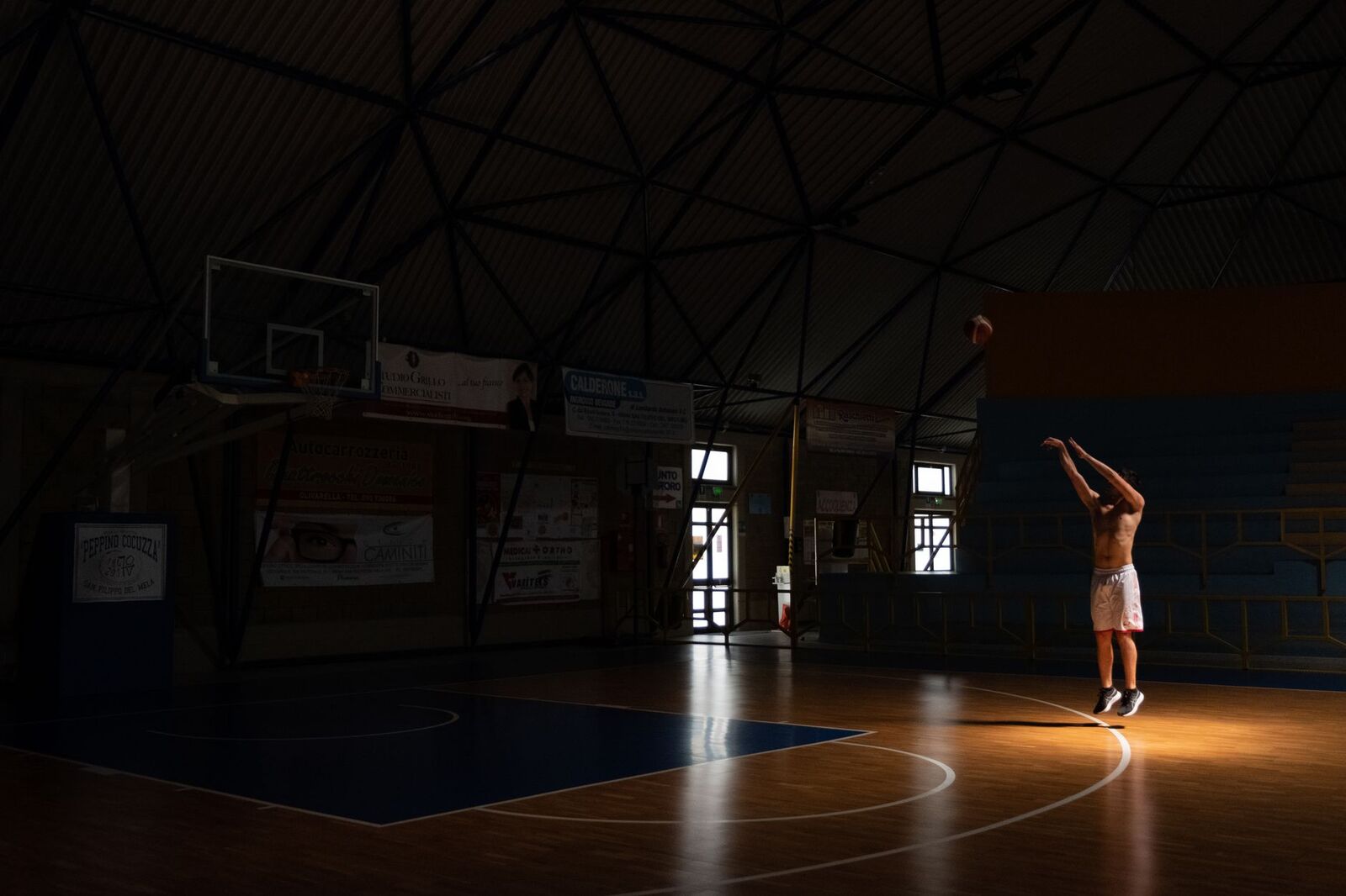 Vodič kroz odbojkašku opremu: Kako izabrati pravu loptu, patike i izbeći skupe greške